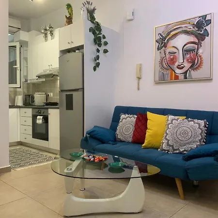 Modern Charm: Stylish In * Athens